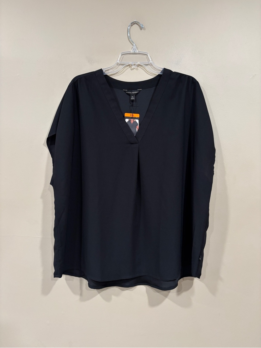 Banana Republic Women’s Black V-Neck Blouse Size XXL NWT